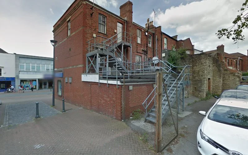 Dr A Gardner - Dental clinic in Bristol