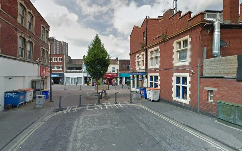 Dr M Pardo Picazo - Dental clinic in Bristol