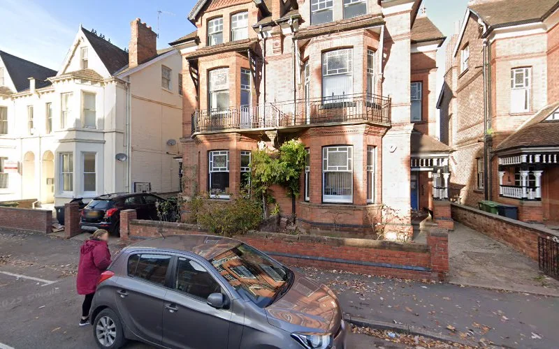 SH Dental Care - Dental clinic in Leamington Spa