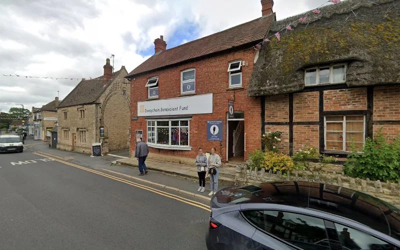 Hallam Dental - Dentist in Cheltenham