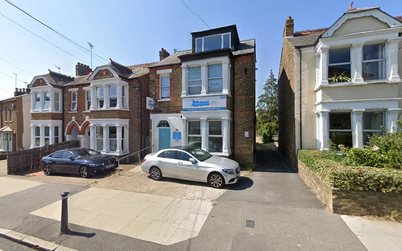 NHS DENTIST UXBRIDGE - Dentist in Uxbridge