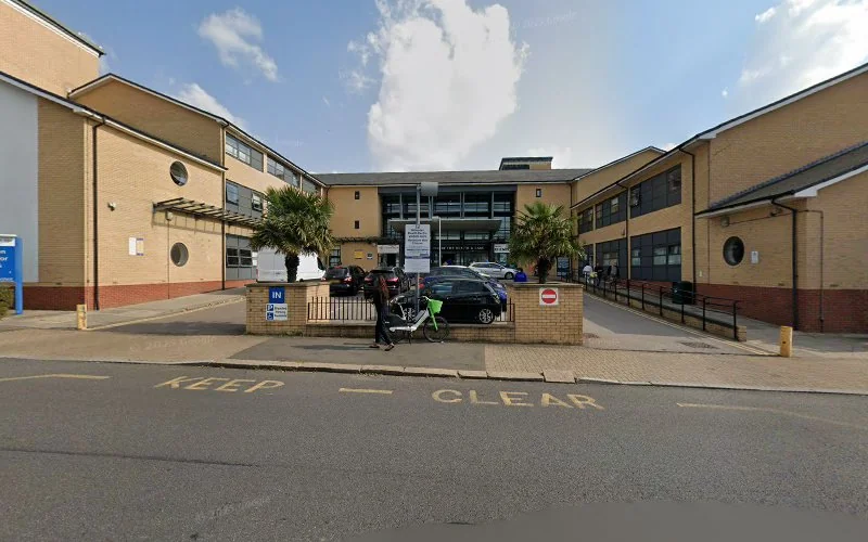 Willesden Orthodontic Clinic - Orthodontist in London