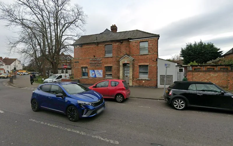 Weybridge Clinic - Orthodontist in Weybridge