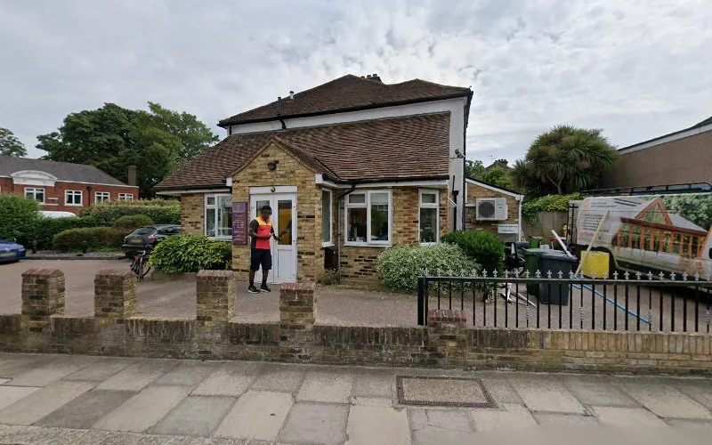 The Mirror Dental Studios - Dental laboratory in Twickenham