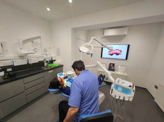 U'R Smile Dental & Aesthetic Clinic - Dentist in Reading