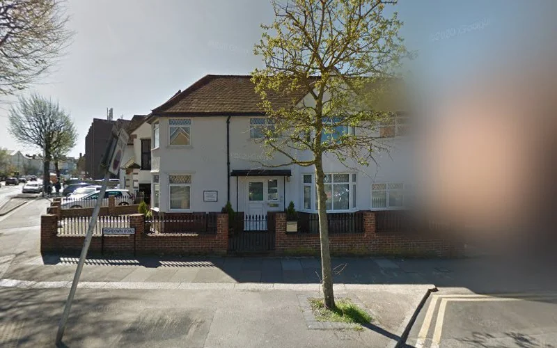 GREEN DENTAL AND IMPLANT CLINIC LIMITED - Dental clinic in Hove