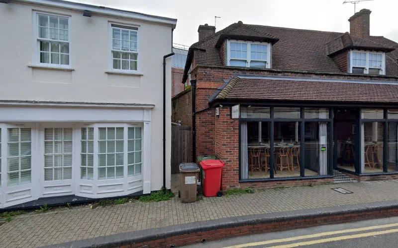 st orthodontics - Cosmetic dentist in St Albans