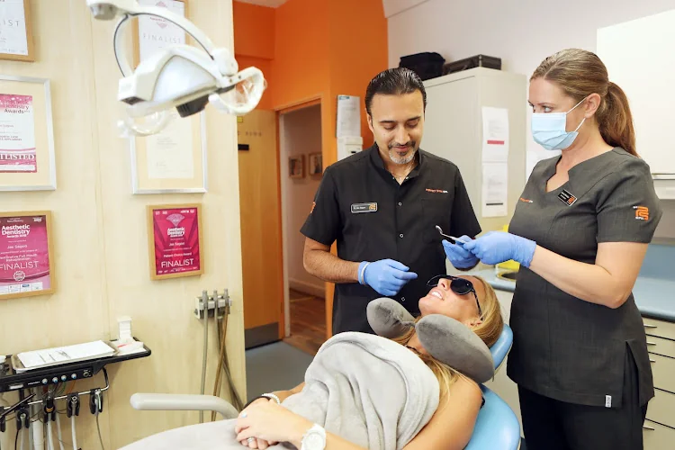 Perfect Smile Spa - Dental Veneers, implants, Bonding & invisalign Braces Essex - Cosmetic dentist in Hornchurch