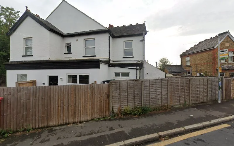 D H Ceramics - Dental clinic in Hoddesdon