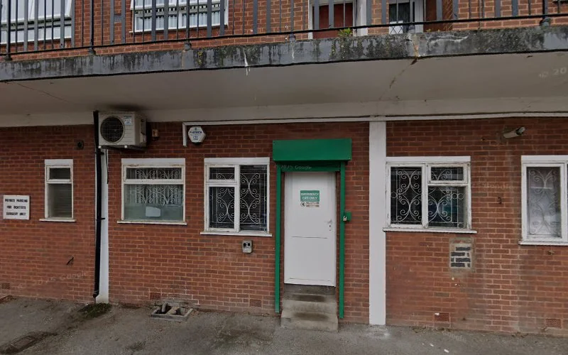 Dhody R - Dental clinic in Bedworth