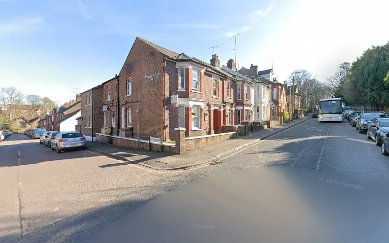 Reevey Dr M - Dental clinic in Berkhamsted