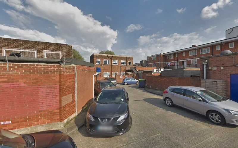 dentaluk supplier ltd - Dental laboratory in Belvedere