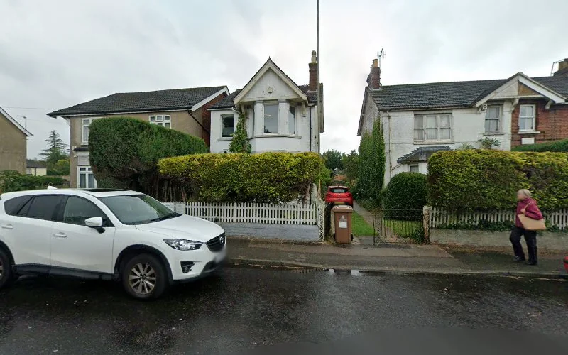 Grover F - Dental clinic in Redhill