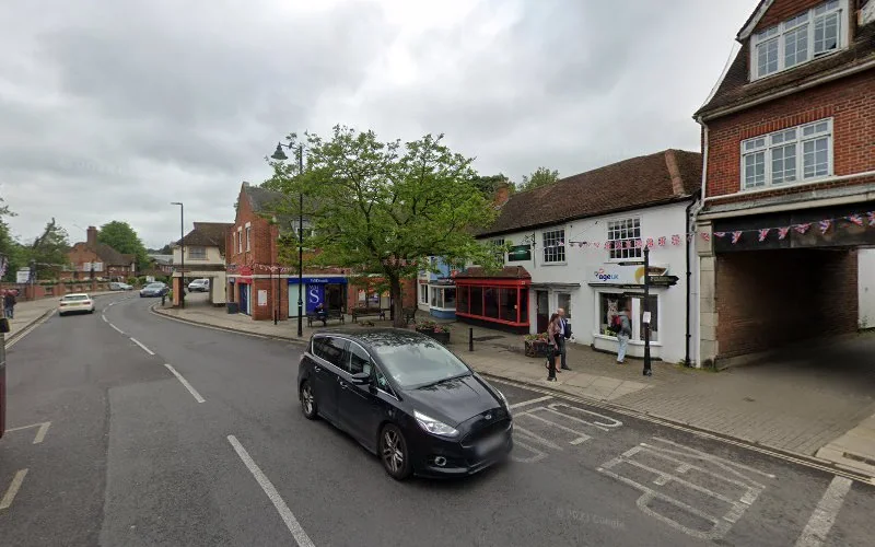 Patel R & Associates - Dental clinic in Halstead