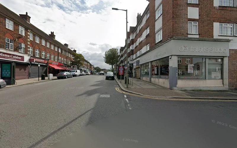 Malhan S - Dental clinic in London