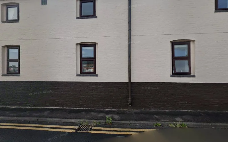 Ashraf F - Dental clinic in Grantham