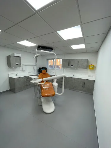 Genix Healthcare Dental Clinic (Garforth) - Dentist in Leeds