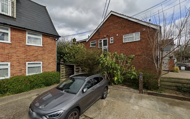 Awolesi Mr O - Dental clinic in Chelmsford