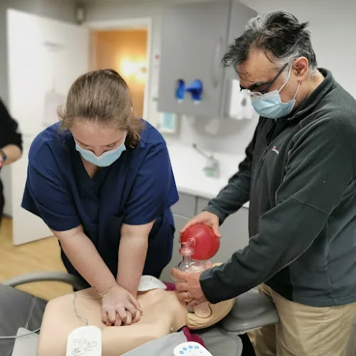 Halesowen Dental - Dental clinic in Halesowen