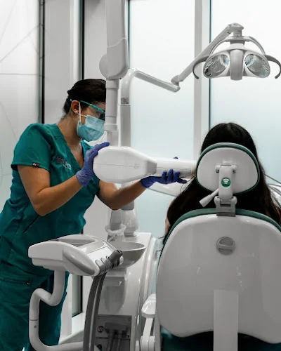 InnovaDent Dental Clinic - Dentist in London