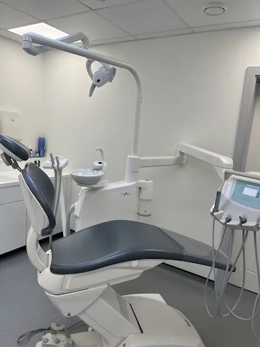 West Wales Dental Implant Clinic - Dentist in Carmarthen