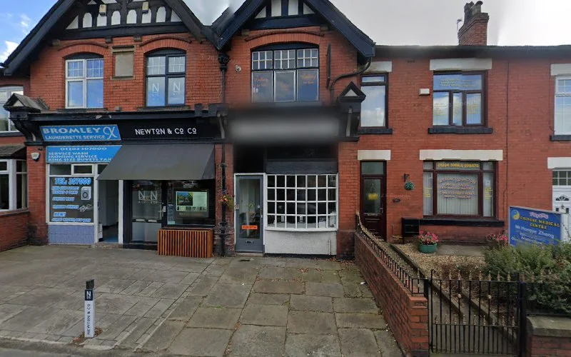 Pearl Smile - Dental clinic in Bolton