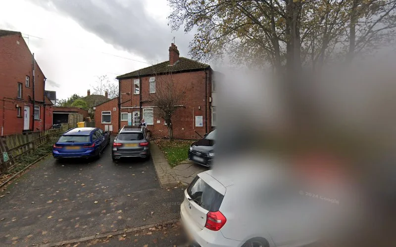 Doctor Leslie. Paul H. BDS (U Lond). LDS RCS (Eng). 1980 - Dental clinic in Leeds