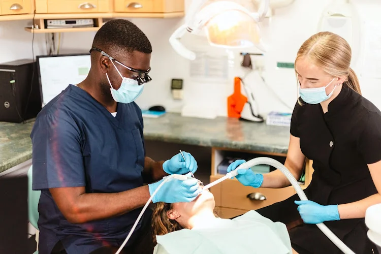 Eastleigh Dental - Dental clinic in Sutton