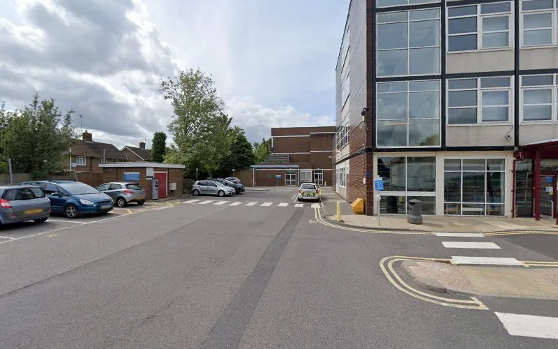 Crawley Dental - Dental clinic in Crawley