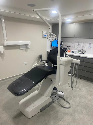 Dr Max Dental Care - Dental clinic in UK
