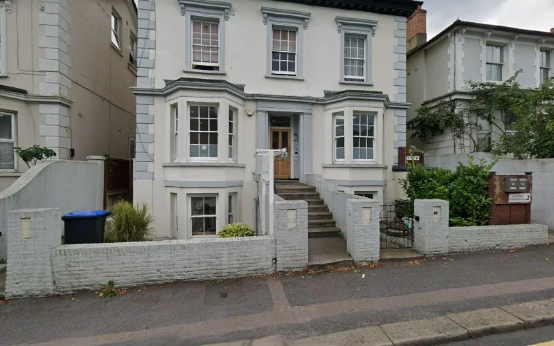 Aligner Smile - Dental clinic in Redhill