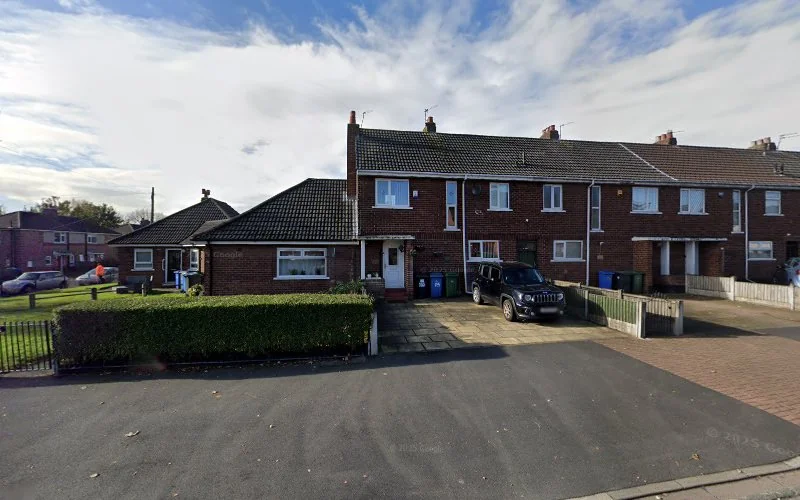 Mr L Brazaitis - Farnworth Dental - Dentist in Widnes