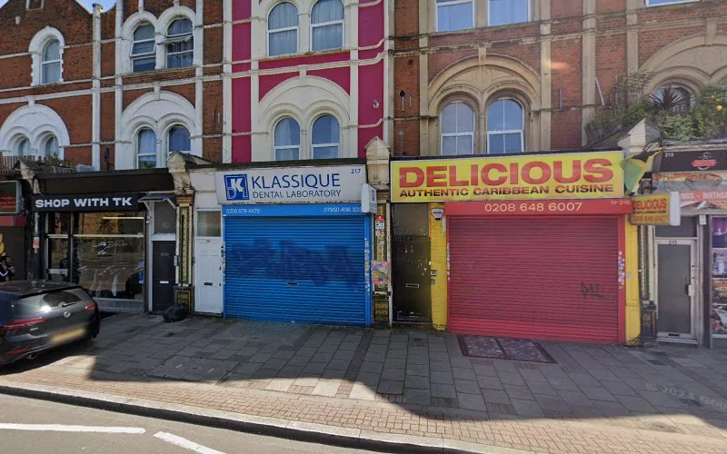 Klassique Dental Lab Limited - Dental laboratory in Mitcham