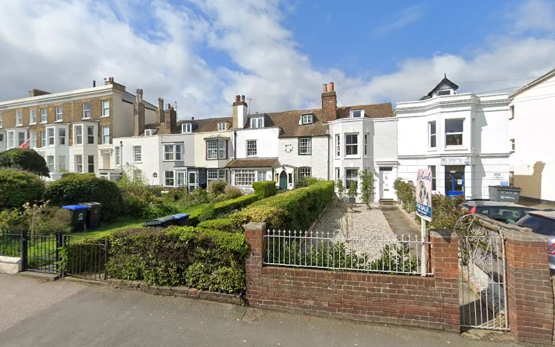 Dental Surgery - Dentist in Deal