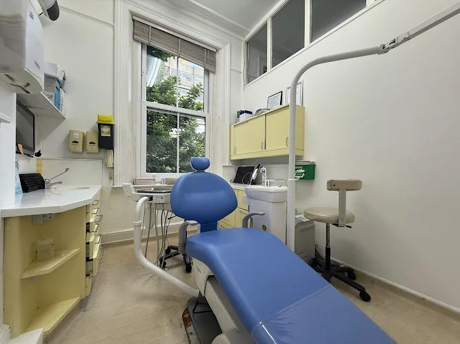 Bahl Dental Practice - Dental clinic in London