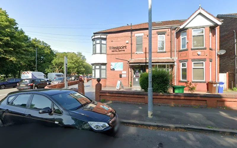 Dentistry Travel - Cosmetic dentist in Manchester