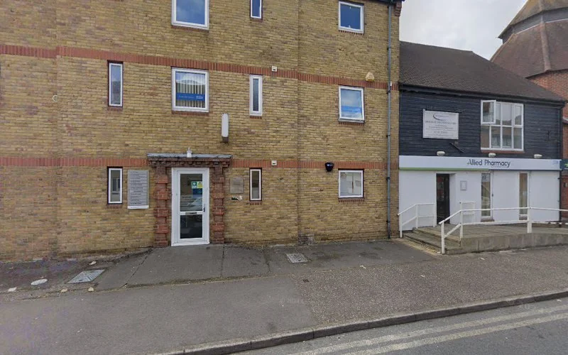 Dr Amit Patel Dentist Essex - Dentist in Surgery