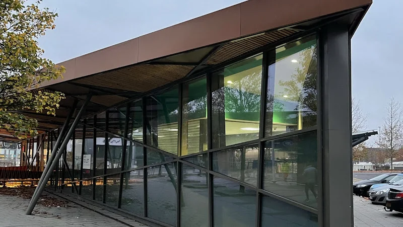 Confident Dental & Implant Clinic - Swindon - Dentist in Swindon