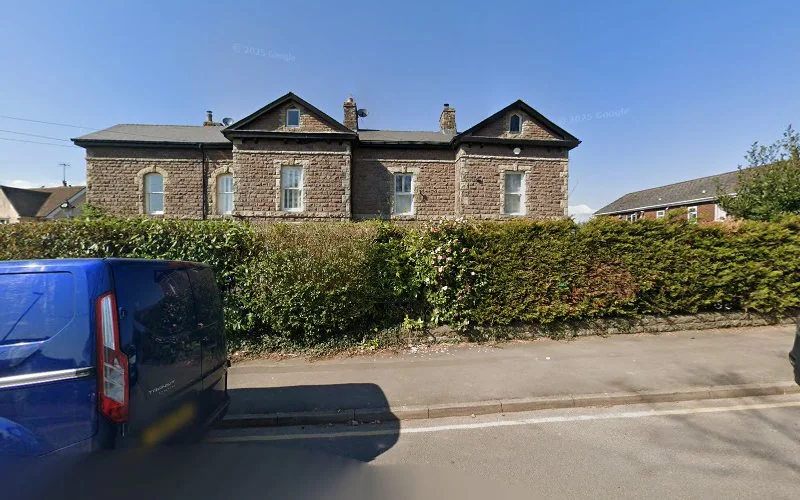 D w Dental - Dental clinic in Abergavenny