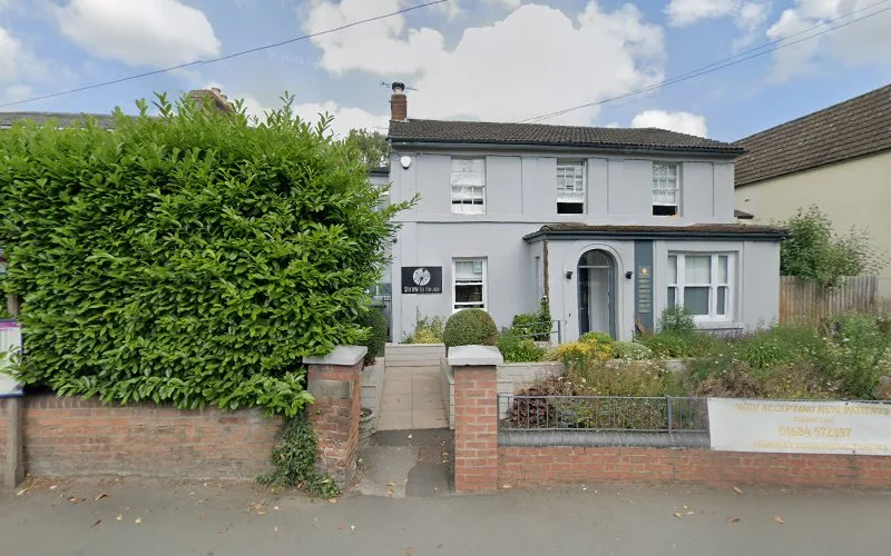 Bradley Hull Dentistry - Dental clinic in Malvern