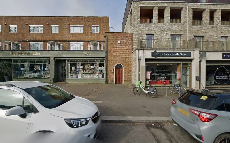 Dr Al Daadaa - Dentist in London