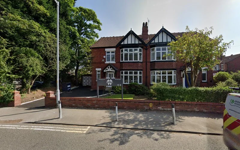 Dr Helen Lupson - Dental clinic in Stockport