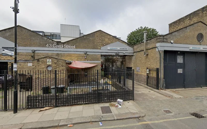 A D Dental Laboratory - Dental clinic in London