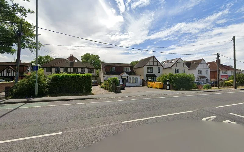 Dr Jacob Lewis -winnersh Dental Practice - Dental clinic in Wokingham