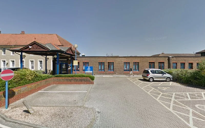 Gosport Dental Clinic (Eds) - Dentist in Gosport