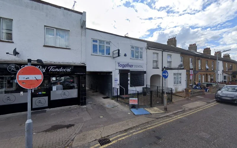 Lutterodt Francis M - Dental clinic in Southend-on-Sea