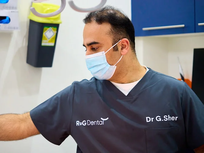 R&G Dental and Implant Surgery - Dental clinic in Manchester
