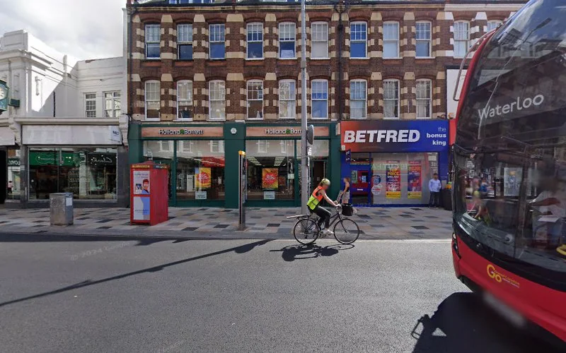 Smiles by Depen - Dental clinic in London