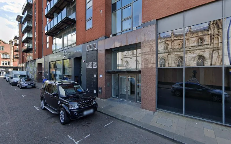 Dr Felix Price - Dentist in Glasgow