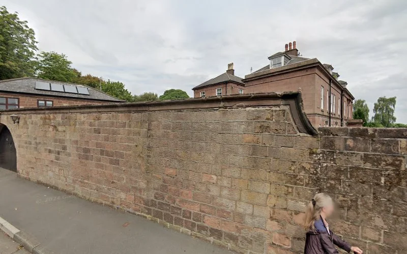 Husain L - Dental clinic in Liverpool